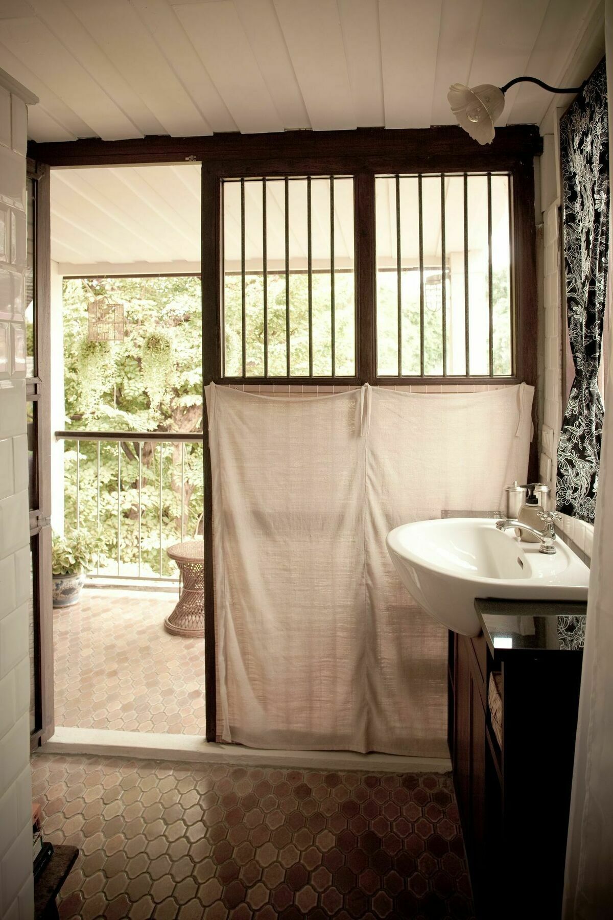 The Asadang Bed And Breakfast Bangkok Exterior foto