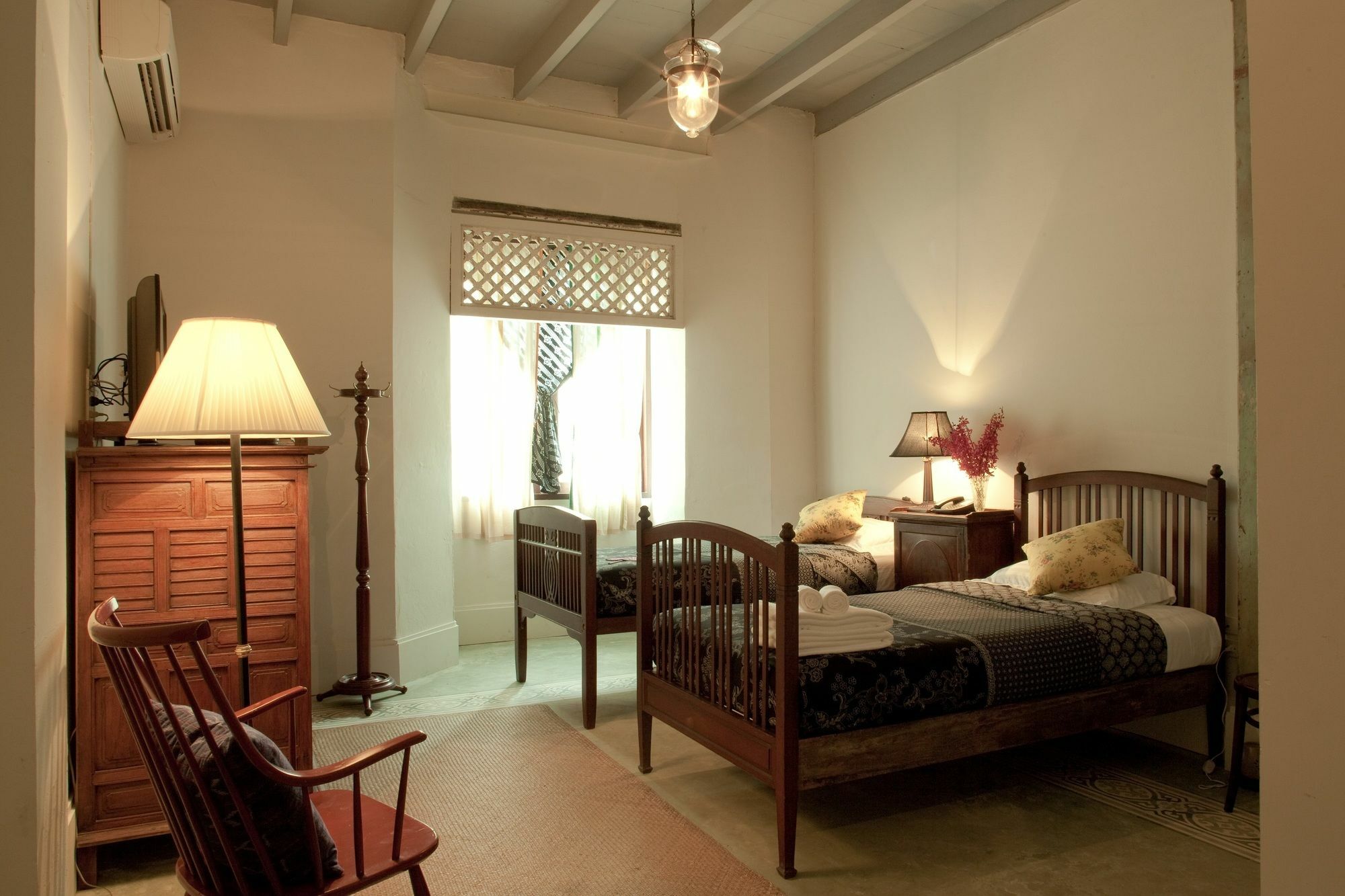 The Asadang Bed And Breakfast Bangkok Exterior foto